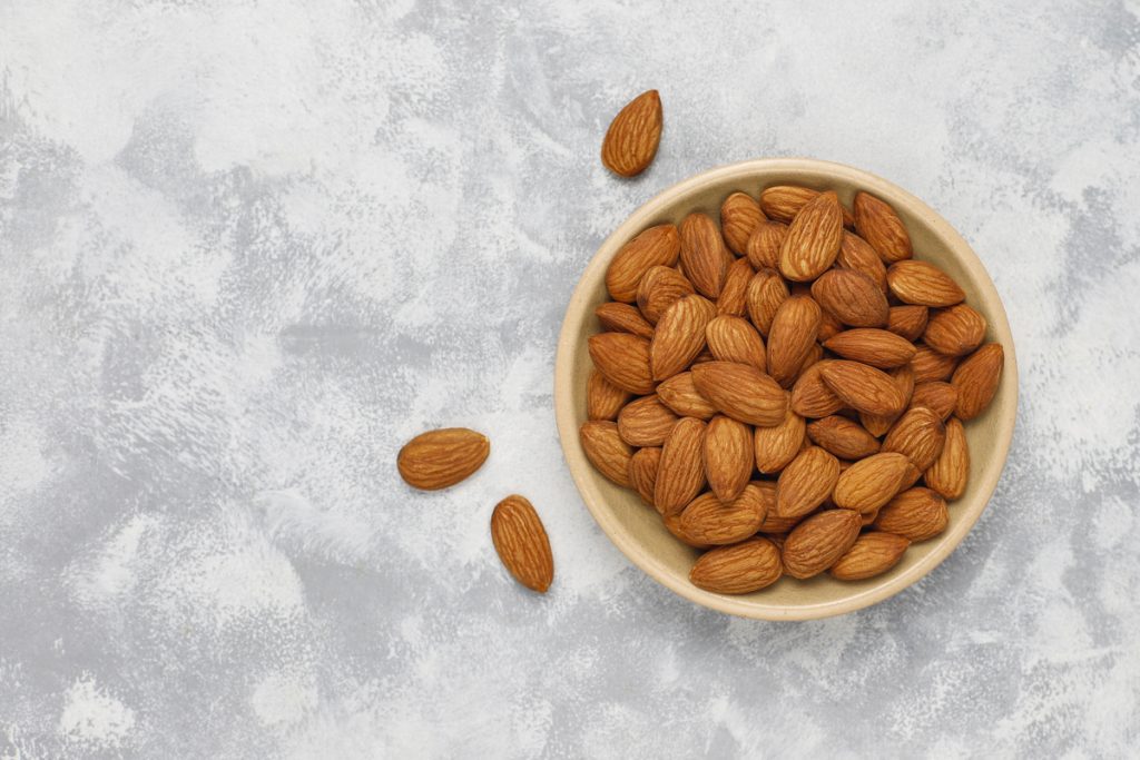 manfaat kacang almond untuk kesehatan dan kecantikan
