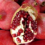 mau kulit awet muda rutin konsumsi pomegranate