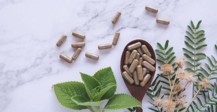 Maklon dengan Izin BPOM: Pentingkah untuk Produkmu?